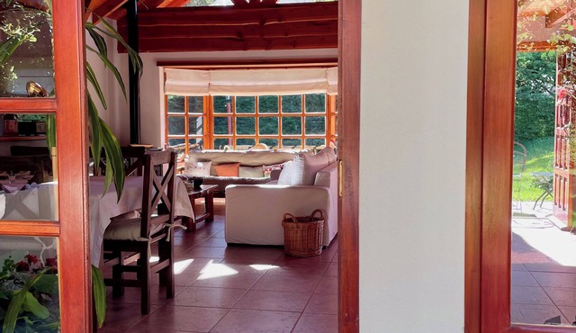Warm little house near downtown in Belgrano neighborhood. Breakfast option