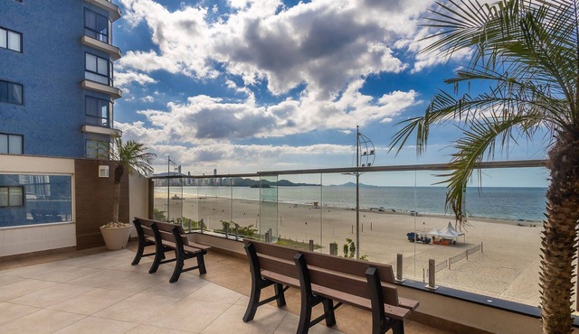Your Stay by the Seaside in the Best Location of BC - Cets