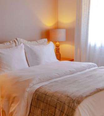 ZUR SUITES - By HOSTYN