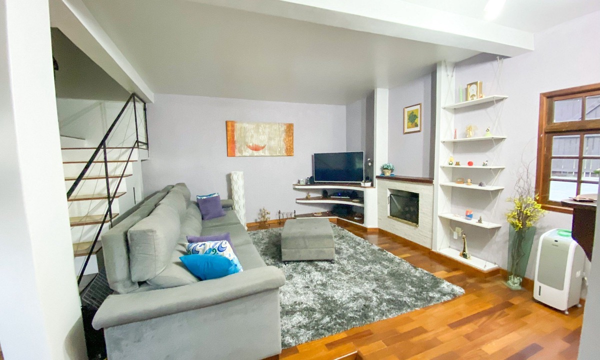 Carapicuiba House | Casa com espaço gourmet, home office e 3 suítes - Granja Viana
