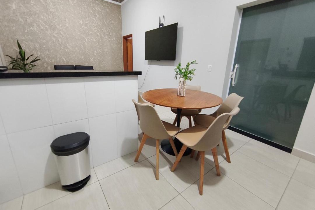 Indaiatuba House | Casa Jd Florença Completa para até 10 pessoas