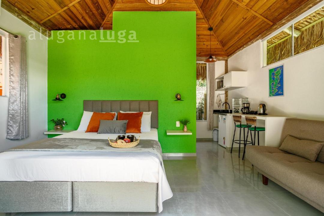 Vargem Pequena Apartment | Parrot Cabin - Heated Pool & Gourmet Area