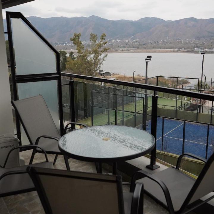 Villa Parque Siquiman Apartment | Veneto Village - Vista al Lago - 10 minutos a Carlos Paz