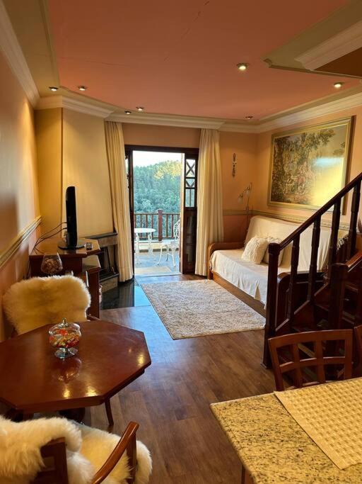 Alto do Capivari Apartment | Recanto do Castelo