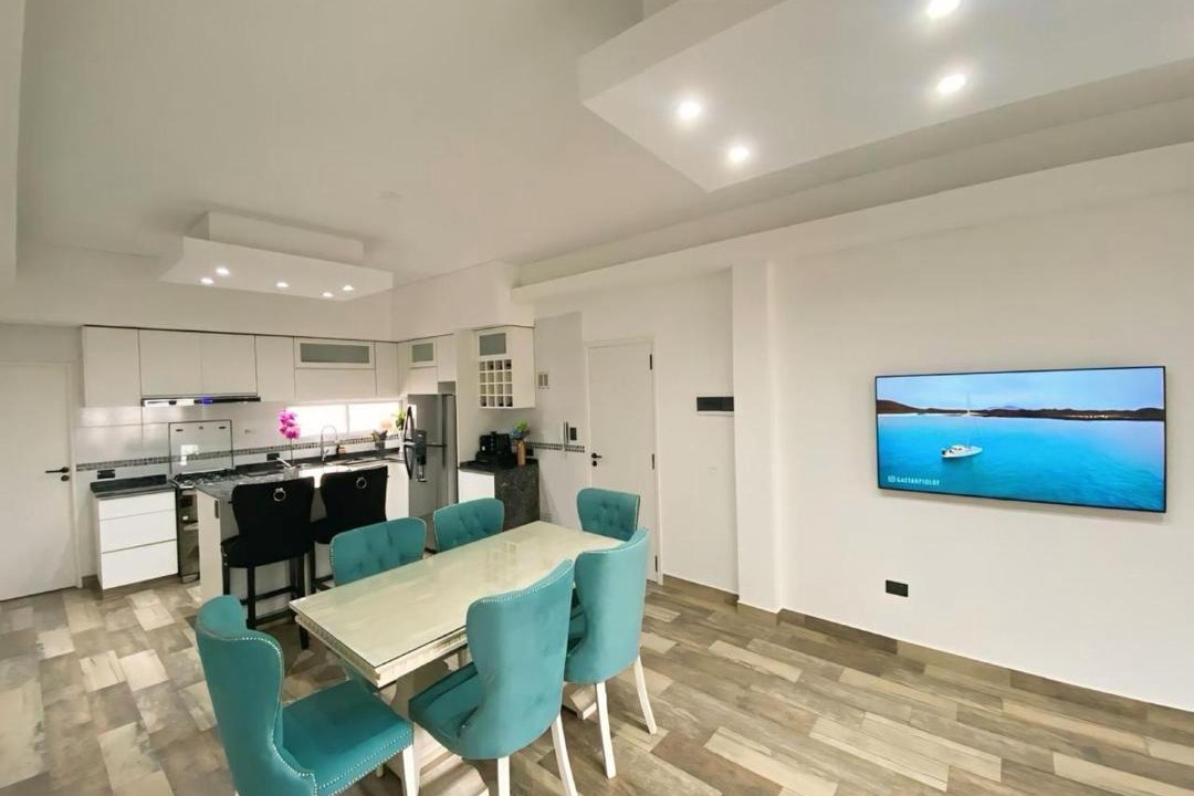 Valentin Alsina House | Casa Completa con Balcon y Patio privado