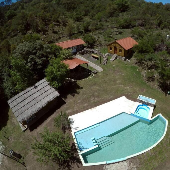 Calamuchita Department Ski Chalet | Pueblo Rancho, cabaña con pileta