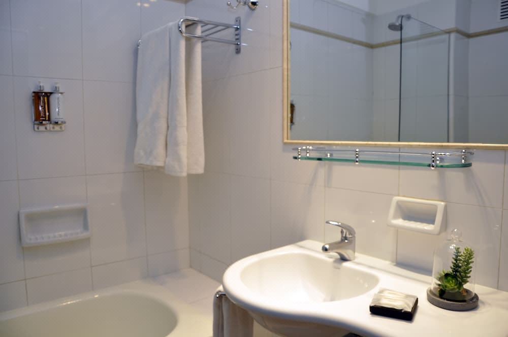 Photo of Bathroom in Microcentro