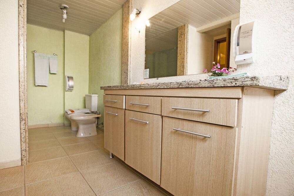 Photo of Bathroom in Zona 01