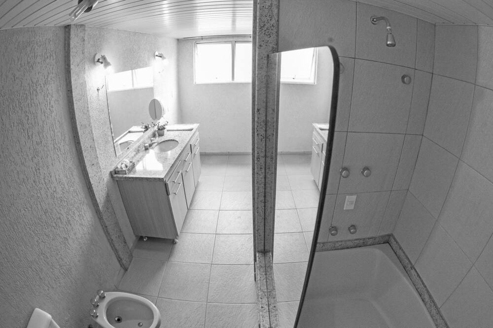 Photo of Bathroom in Zona 01