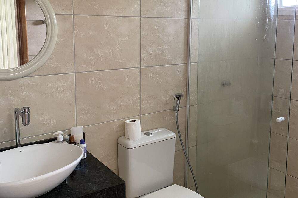 Photo of Bathroom in Gravata