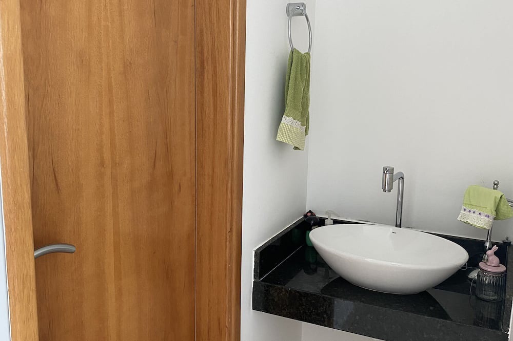Photo of Bathroom in Gravata