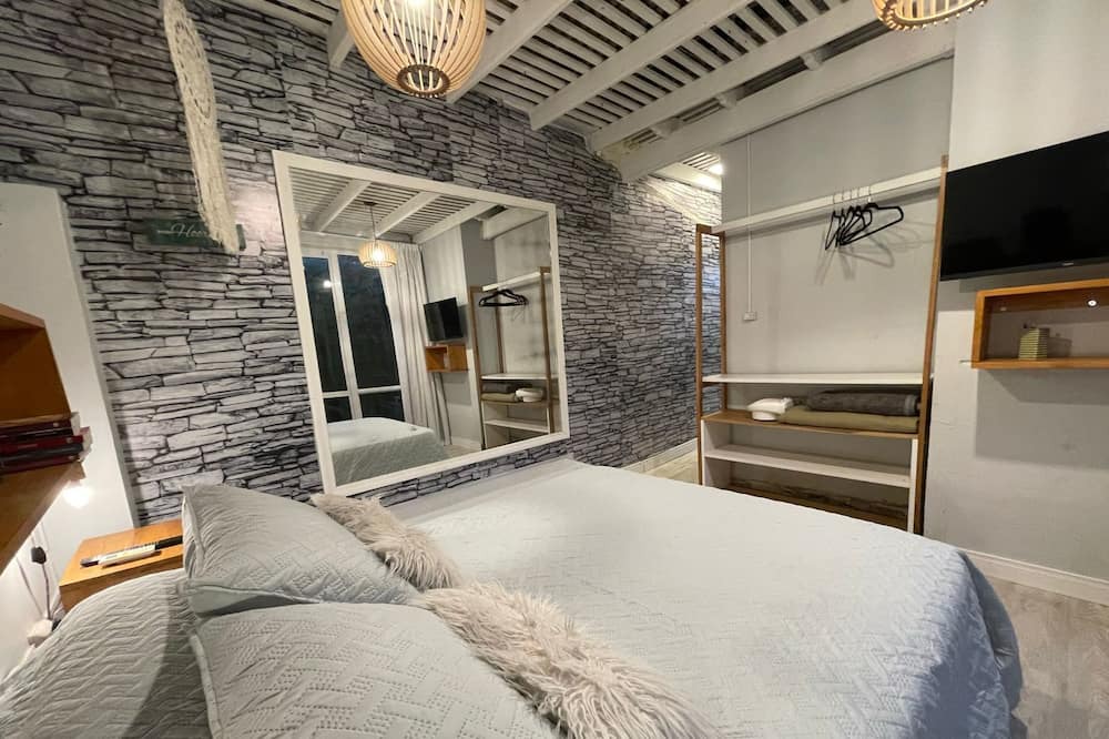 Photo of Bedroom in Banfield
