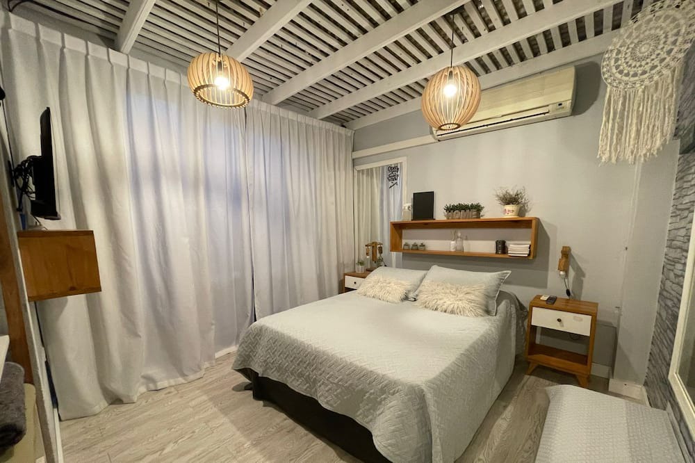 Photo of Bedroom in Banfield