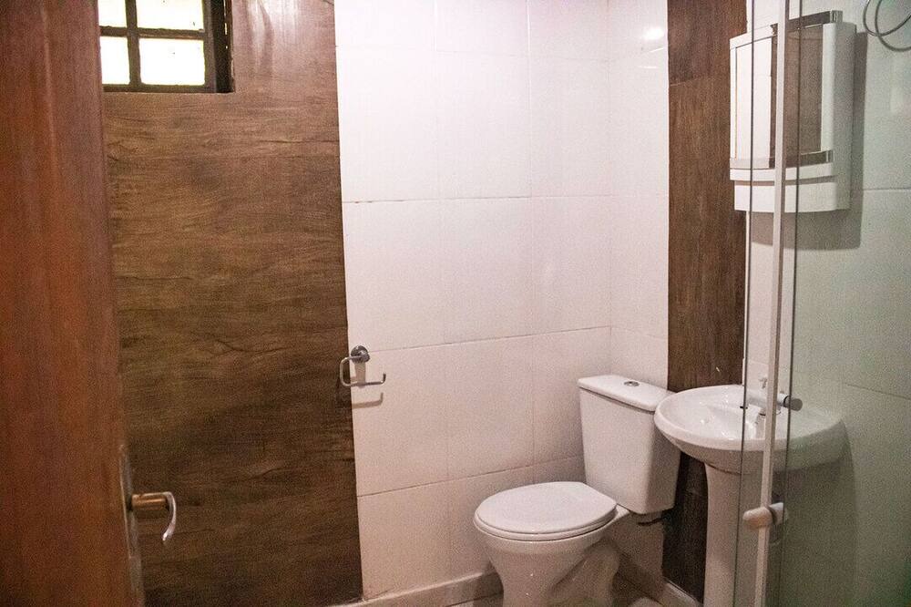Photo of Bathroom in Muquem