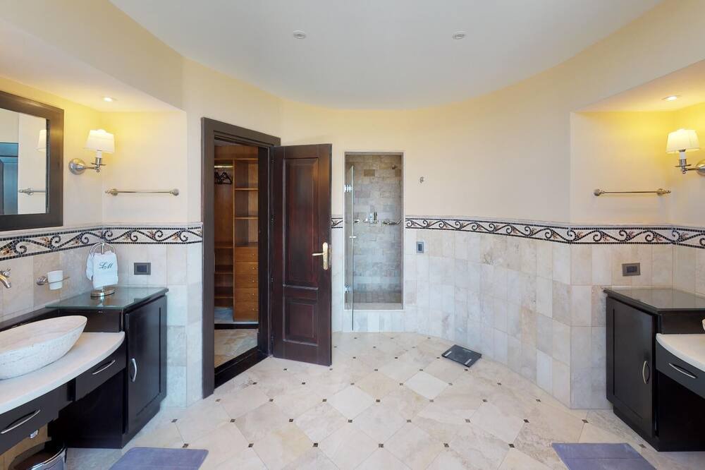 Photo of Bathroom in Villa Arelauquen