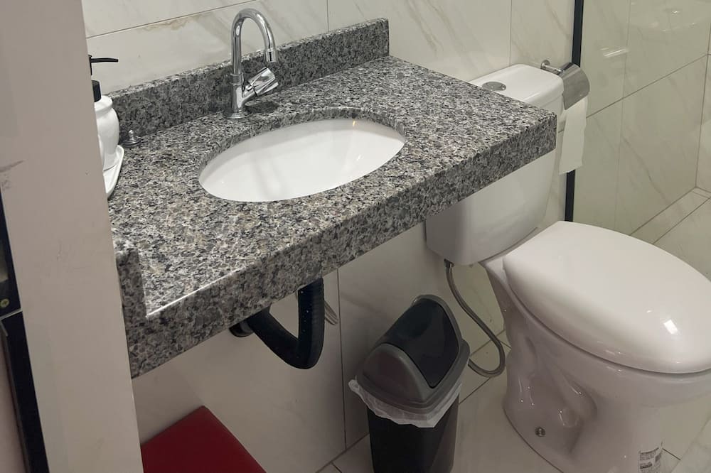Photo of Bathroom in Cascavel