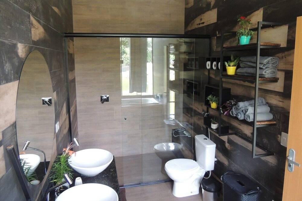 Photo of Bathroom in Arapongas