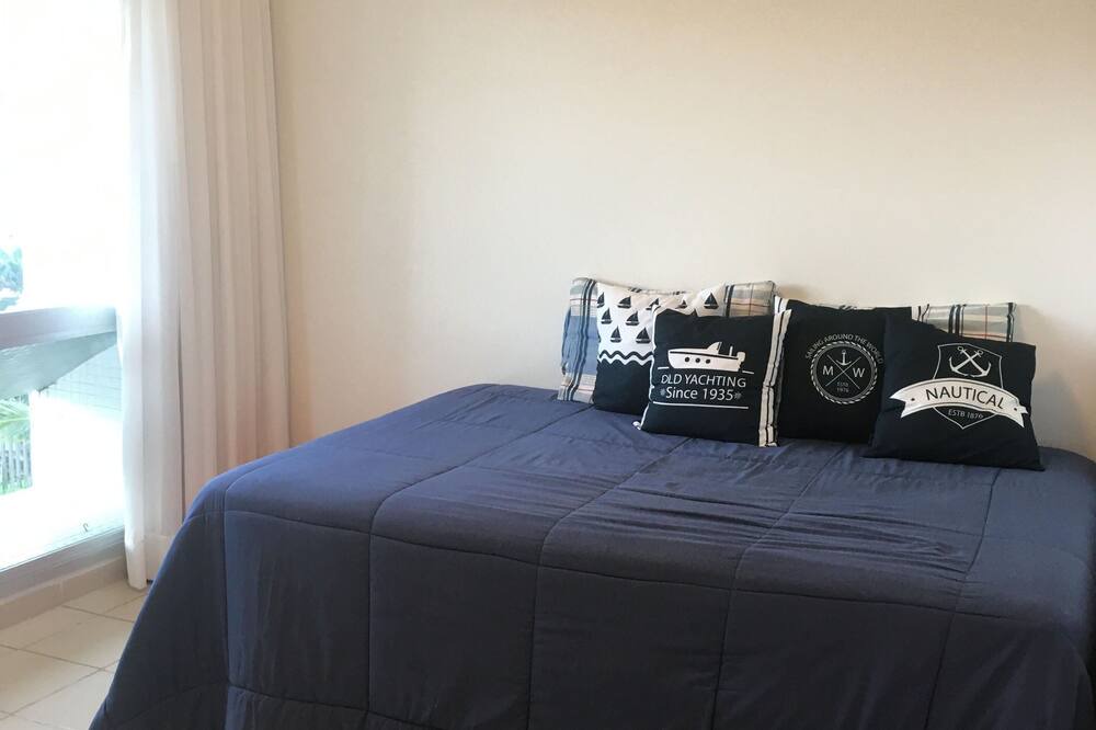 Photo of Bedroom in Peninsula