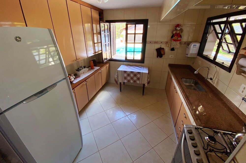 Photo of Kitchen in Mairinque