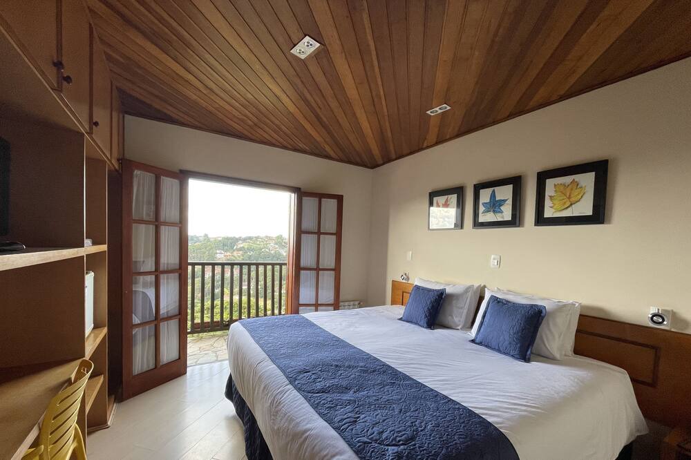 Photo of Bedroom in Vila Everest