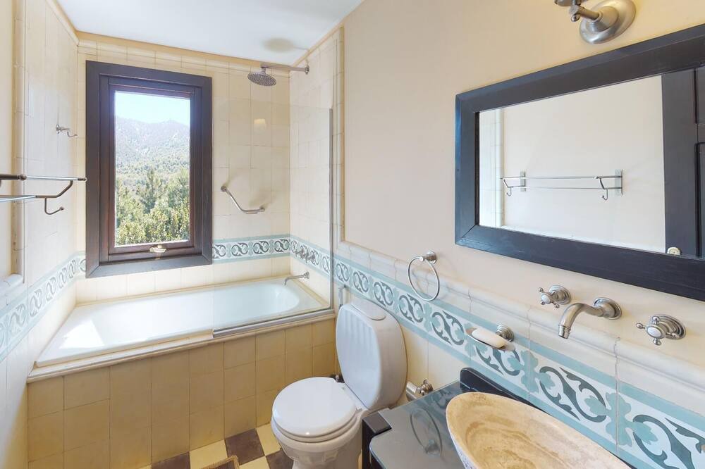 Photo of Bathroom in Villa Arelauquen