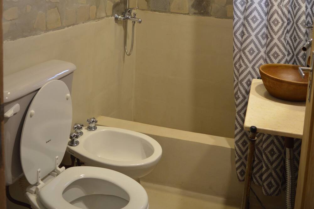 Photo of Bathroom in Javi
