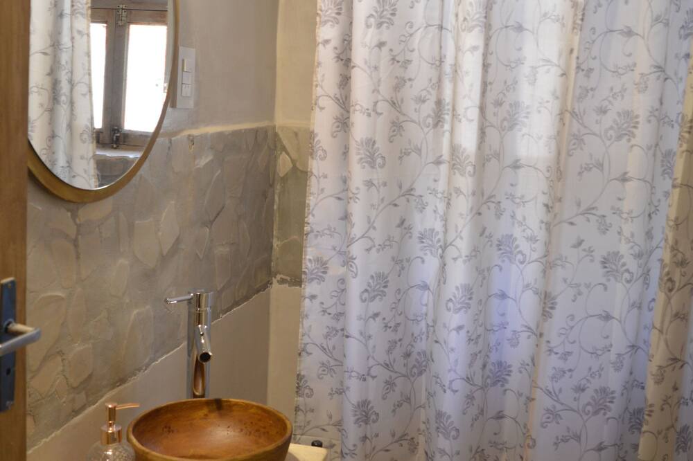 Photo of Bathroom in Javi