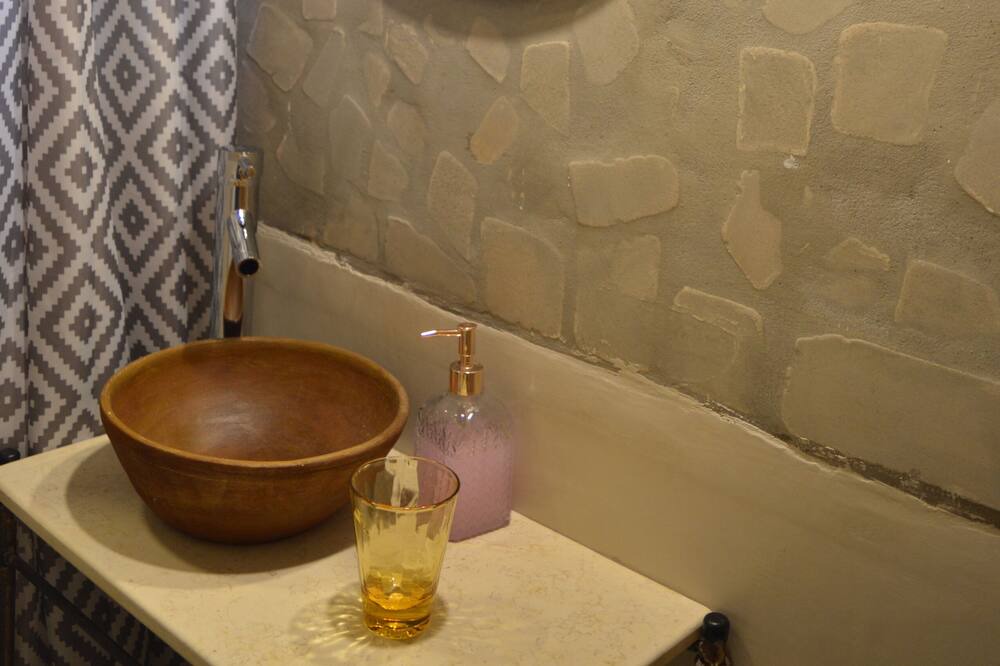 Photo of Bathroom in Javi