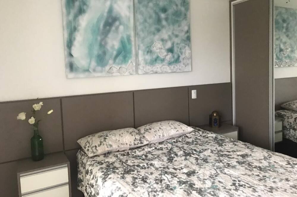 Photo of Bedroom in Peninsula