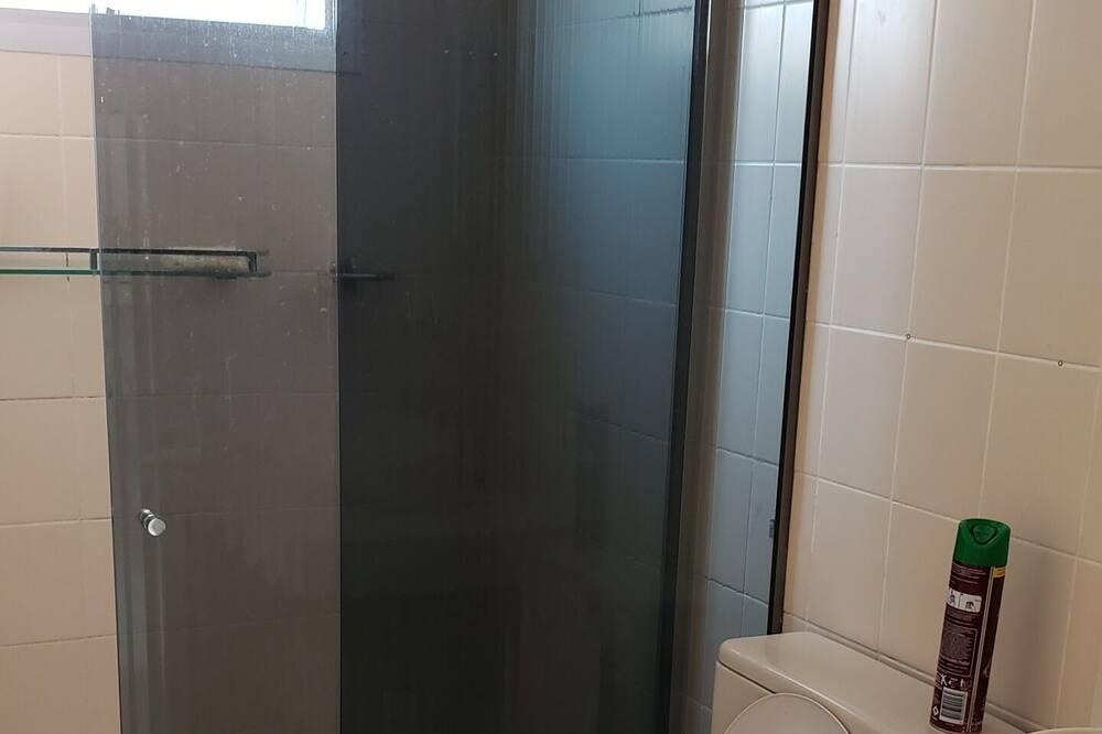 Photo of Bathroom in Tombo