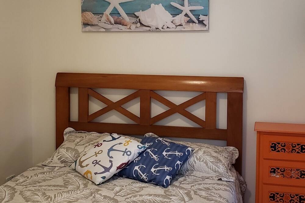 Photo of Bedroom in Tombo