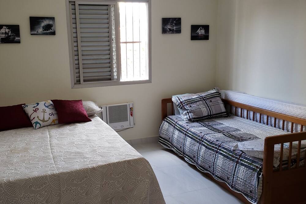 Photo of Bedroom in Tombo