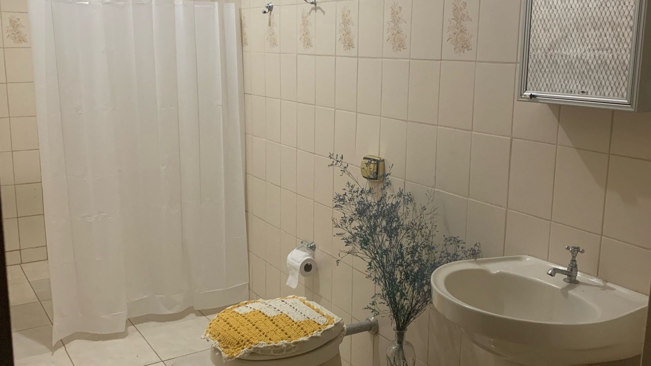 Photo of Bathroom in Extrema
