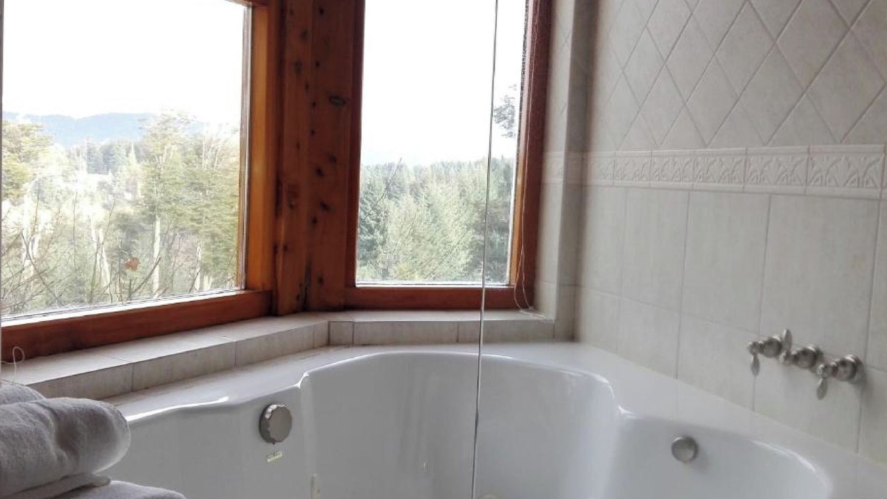 Photo of Bathroom in Villa La Angostura