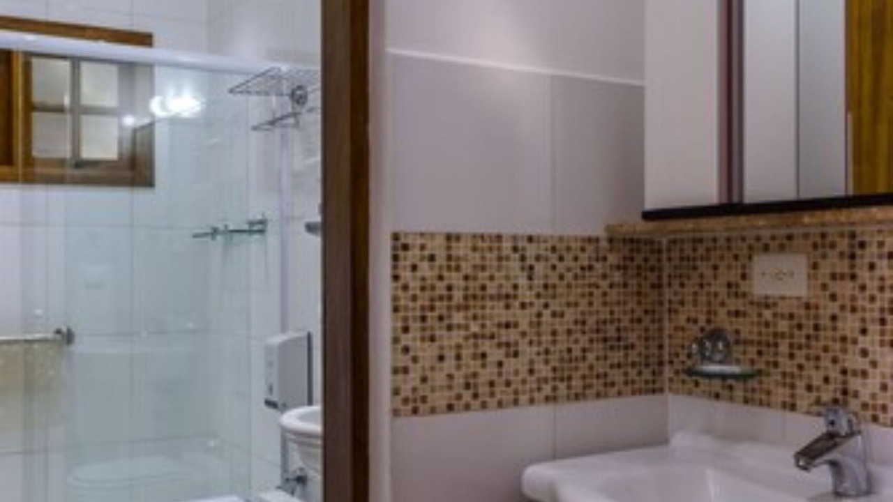 Photo of Bathroom in Vila Everest