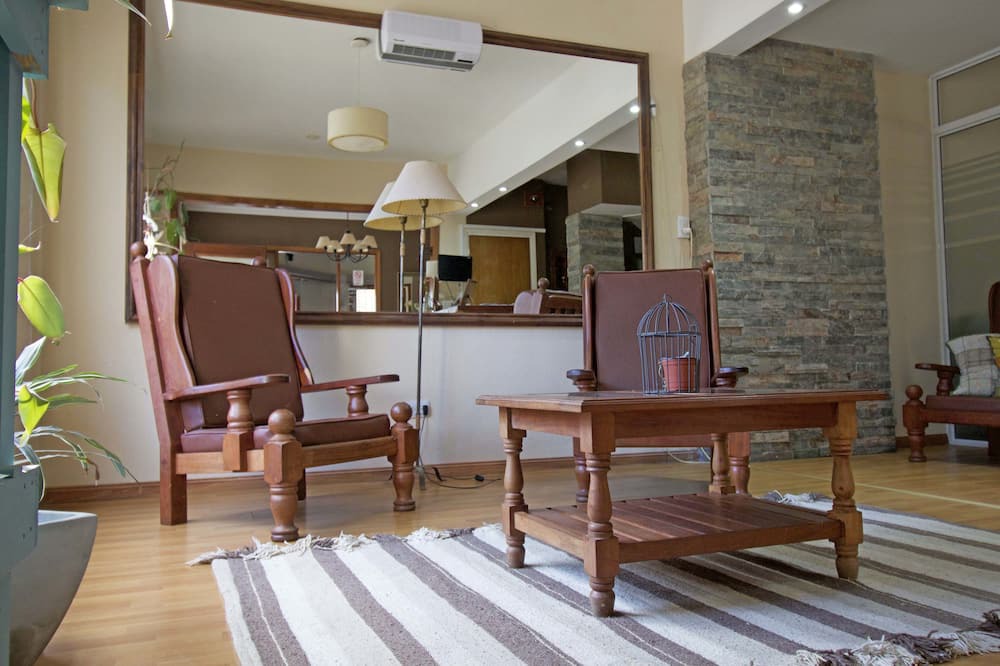 Photo of Livingroom in Miramar