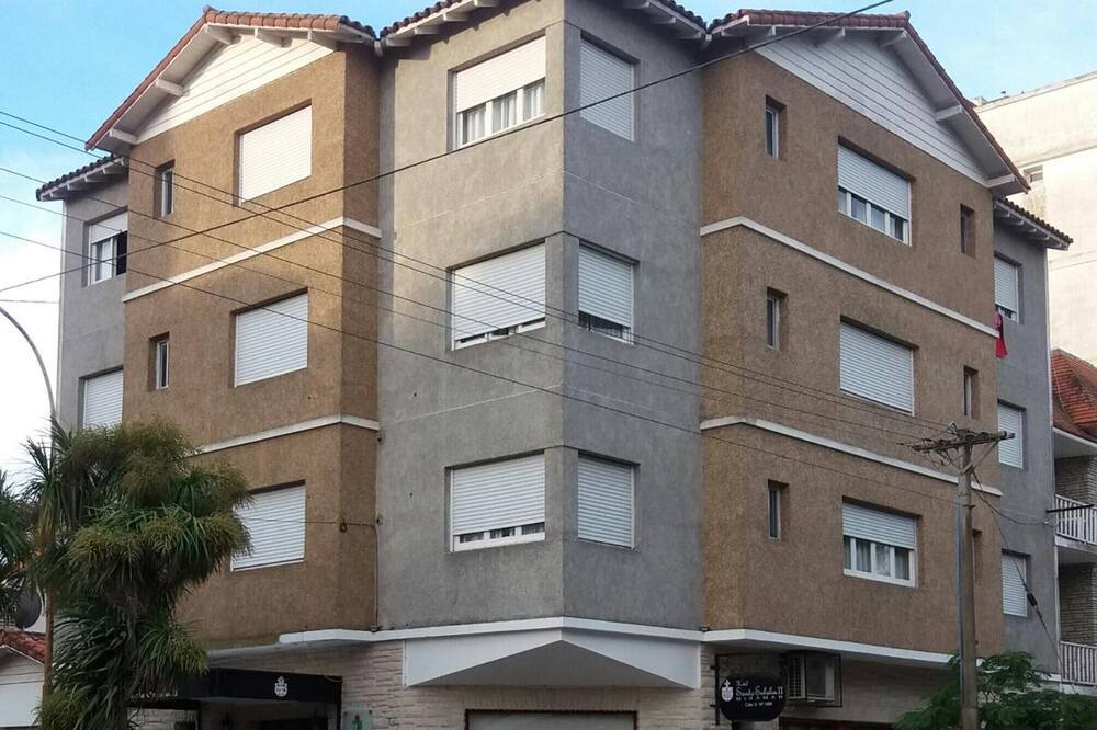 Photo of Outdoor in Miramar