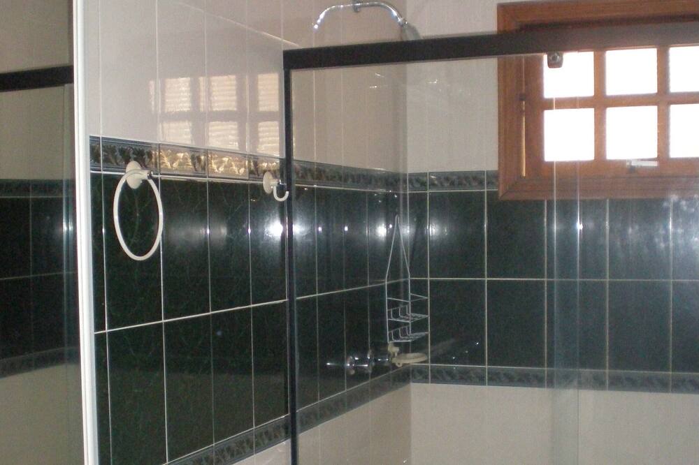 Photo of Bathroom in Igarata