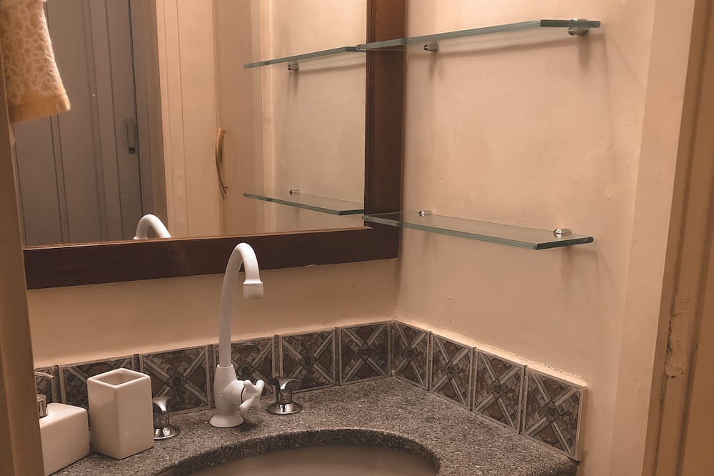 Photo of Bathroom in Itacuruca