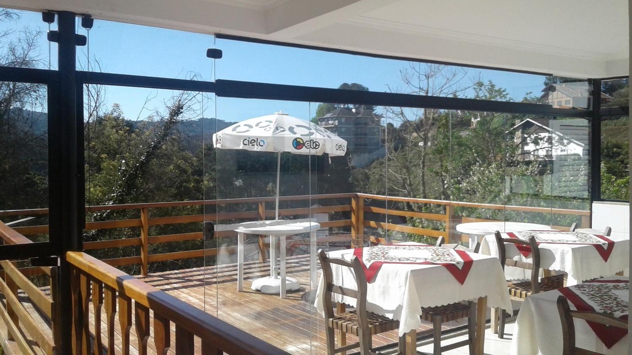 Photo of Patio Balcony in Vila Everest
