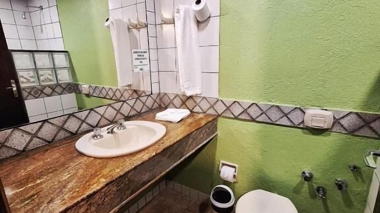 Photo of Bathroom in Tapes