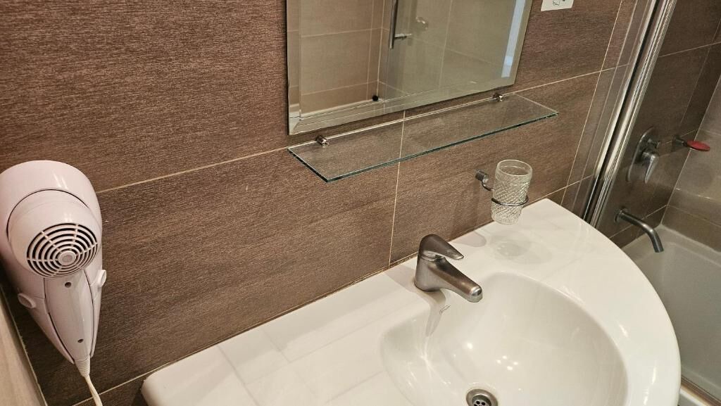 Photo of Bathroom in La Perla