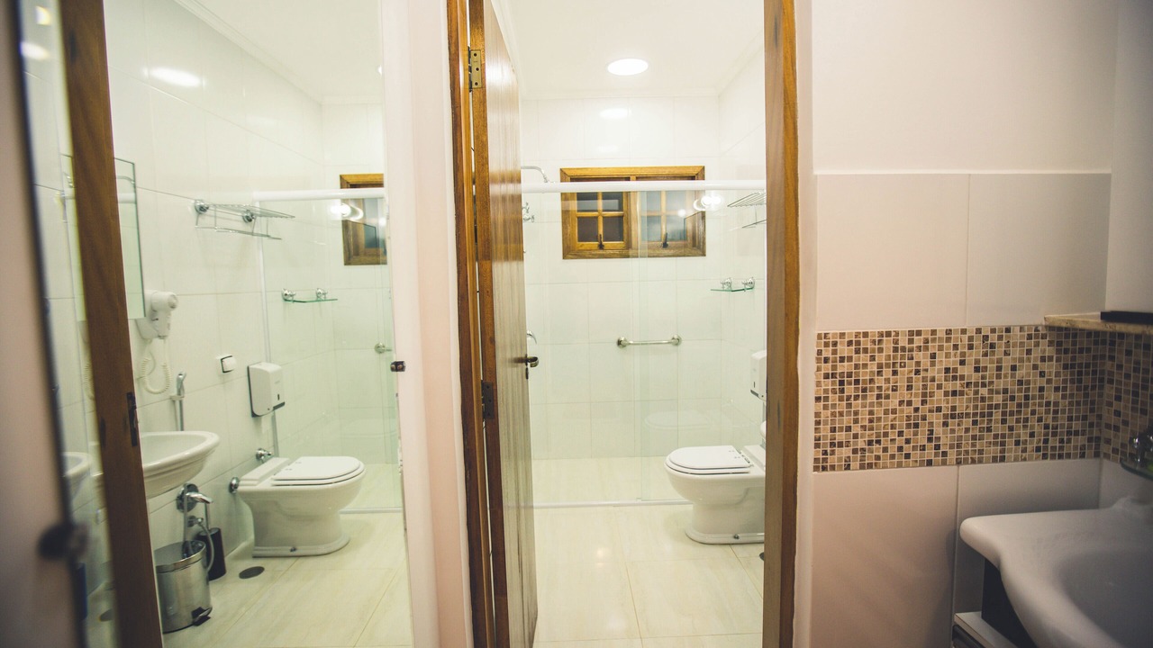 Photo of Bathroom in Vila Everest