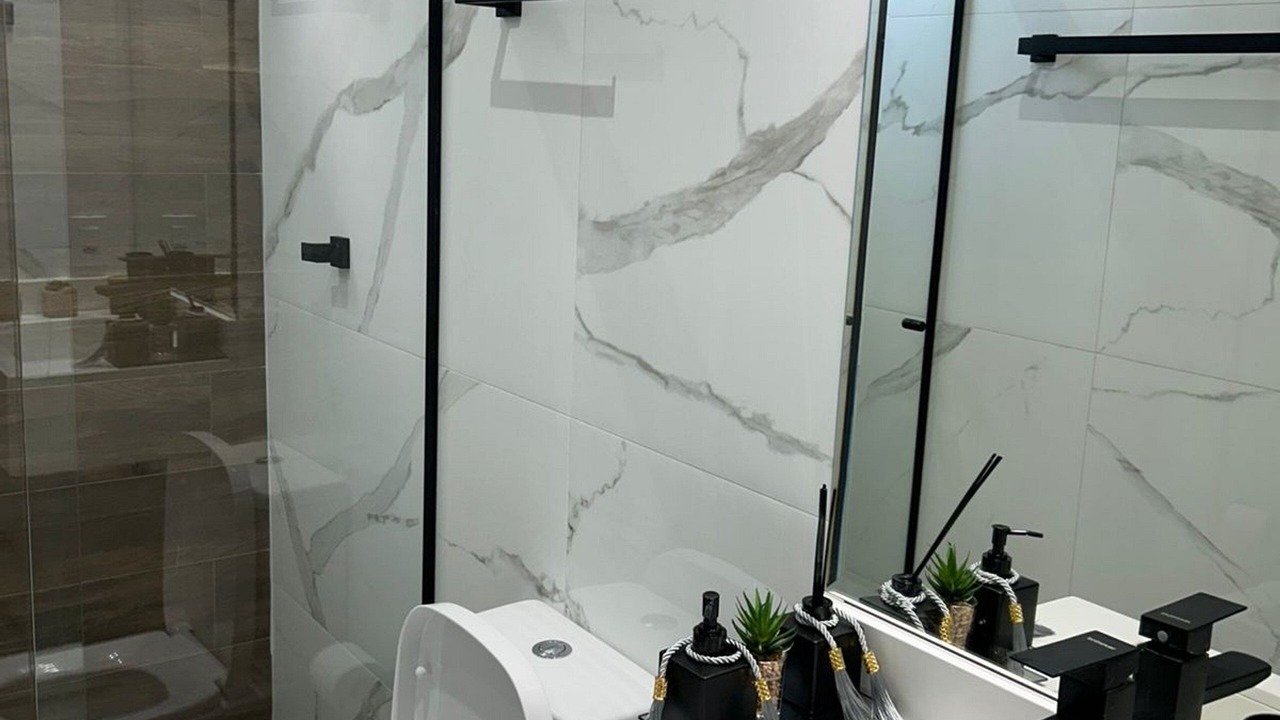 Photo of Bathroom in Extrema
