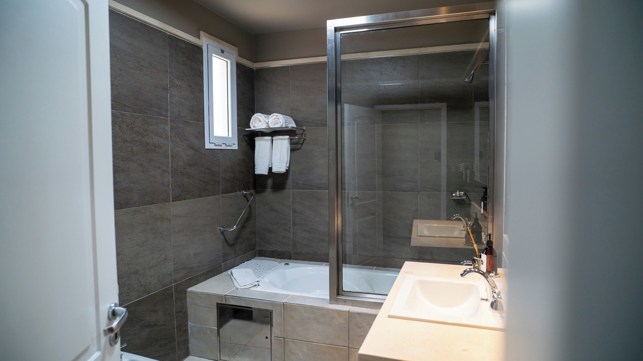 Photo of Bathroom in Avellaneda Department