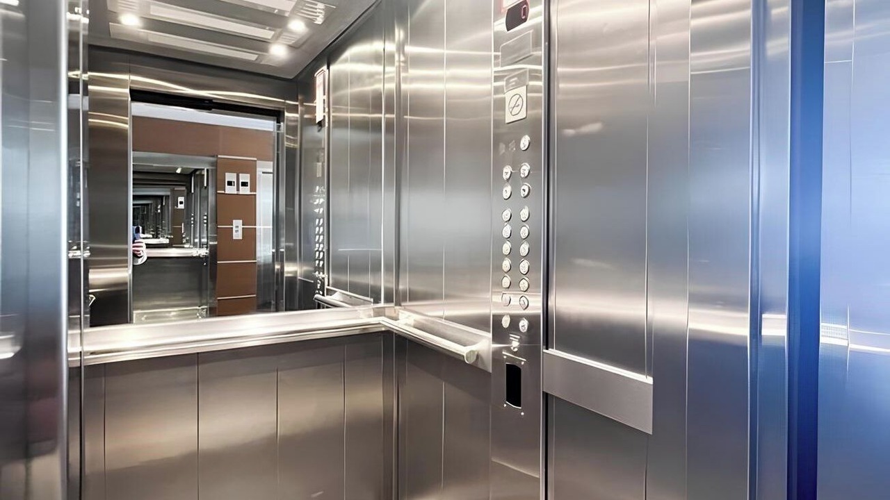 Photo of Others in La Perla