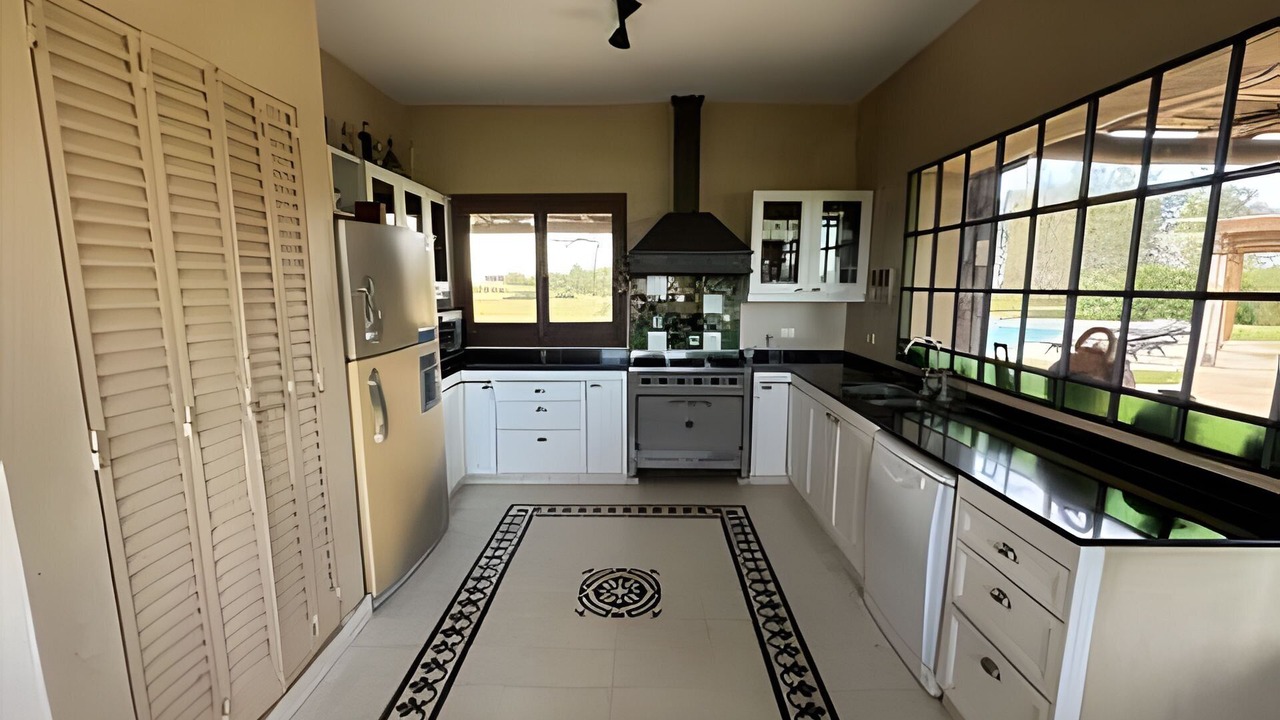 Photo of Kitchen in Abbott