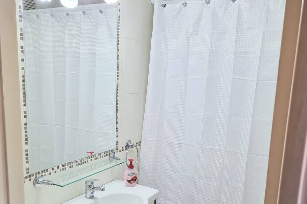Photo of Bathroom in Villa del Parque