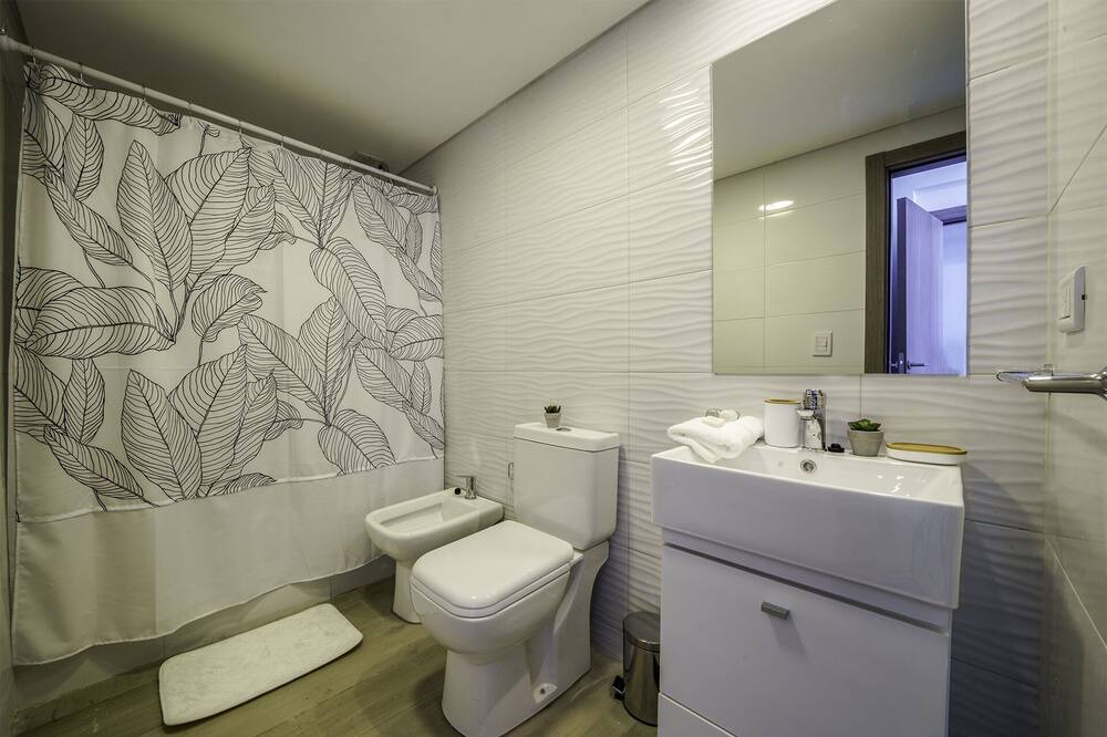 Photo of Bathroom in Congreso