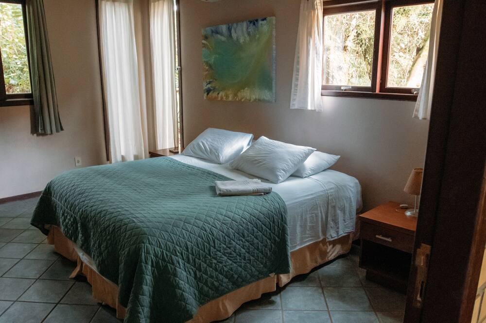 Photo of Bedroom in Guarda do Embau